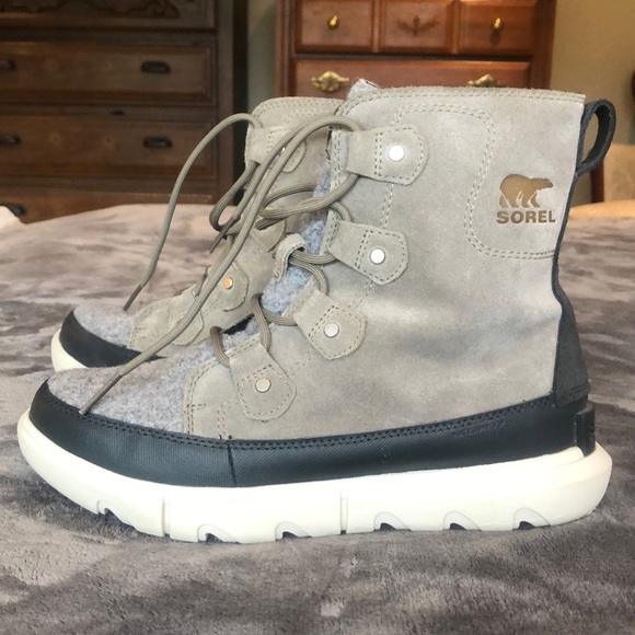 Like new Sorel suede winter waterproof boots Size 9 - Picture 1 of 8